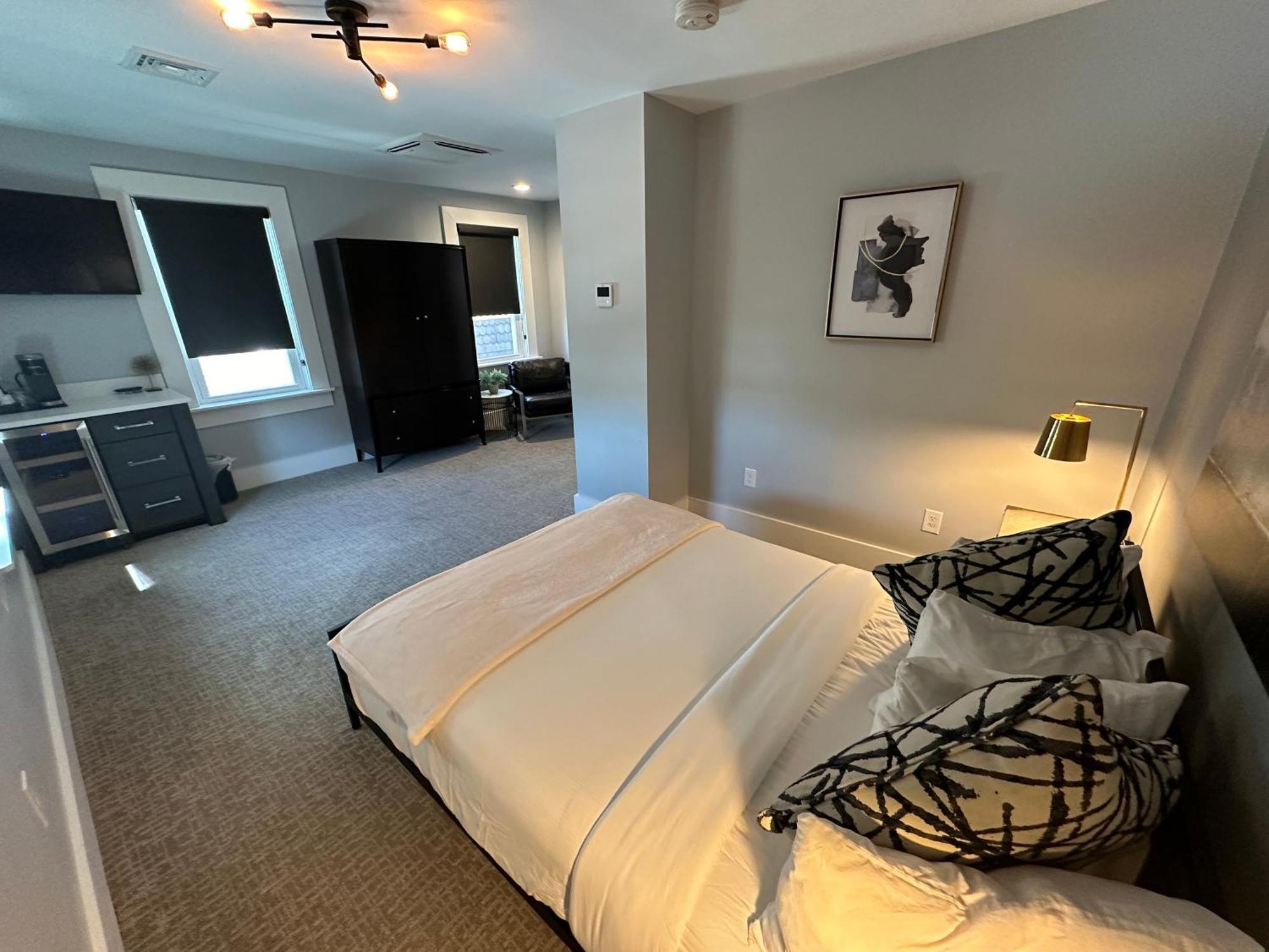 Entire Modern 7 Unit 7 Bath Boutique Inn Newport Exterior foto