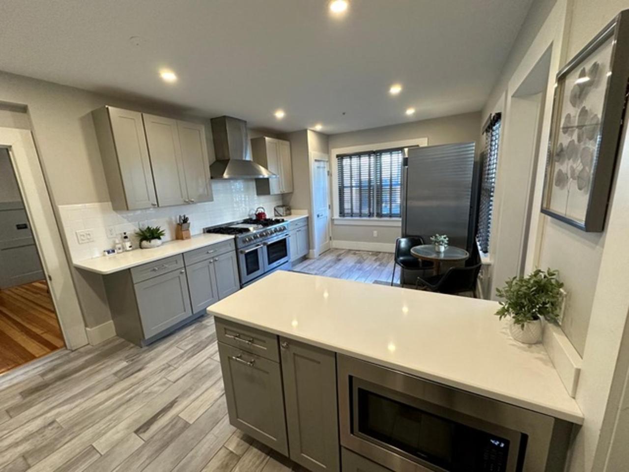 Entire Modern 7 Unit 7 Bath Boutique Inn Newport Exterior foto